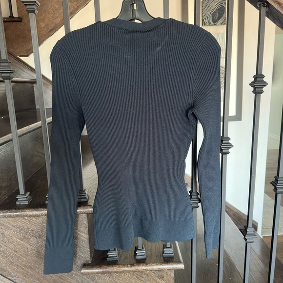 Alexander McQueen ribbed-knit button-detail top - Picture 6 of 11